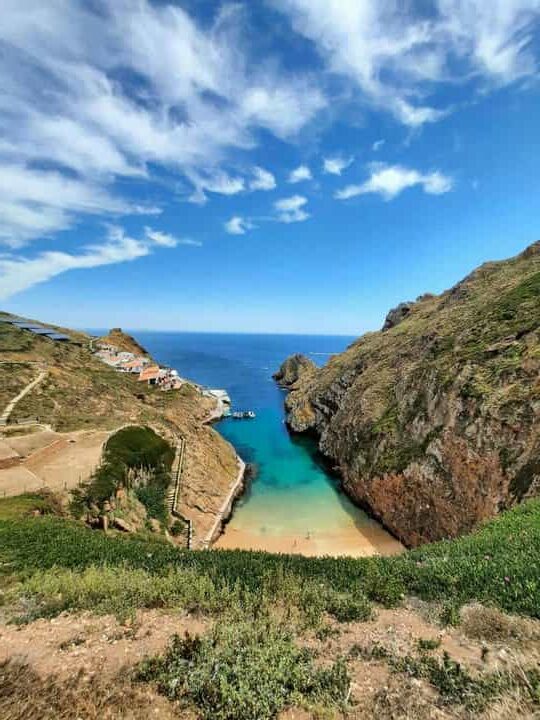 Foto do Carreiro do Mosteiro e Praia na Berlenga