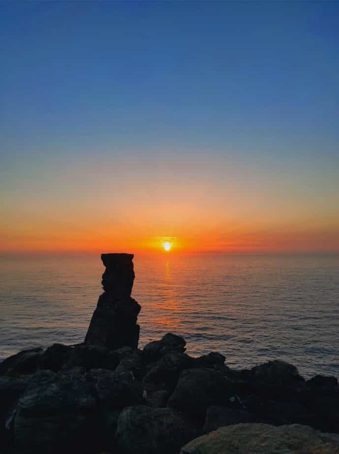Nau dos Corvos, Cabo Carvoeiro, ao pôr do sol
